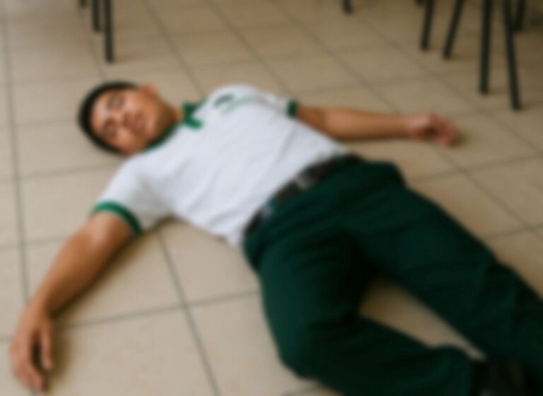 Menor termina hospitalizado tras consumir clonazepam y “wax” dentro de una escuela en Chihuahua