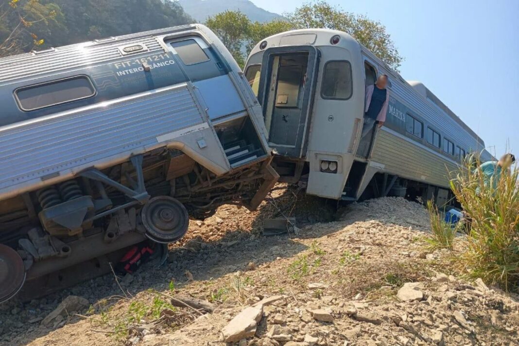 Se Descarrila el Tren Interoceánico con mas de 200 pasajeros